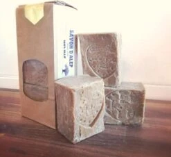 Pure Aleppo Zeep (3 Stuks) -100% Olijfolie- Savon D'Alep - Olijfolie Zeep -Verzorgingsproducten 1200x1097