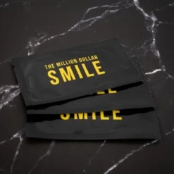 The Million Dollar Smile® - Teeth Whitening Strips - Crest Whitestrips -Tandenbleken - 28 Bleekstrips - 14 Behandelingen - Professionele Tandenbleek Strips - Tandenblekers - Wittere Tanden - Zonder Peroxide - Tanden Bleken - -Verzorgingsproducten 1200x1200 1608