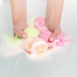 RelaxTub® Bruisballen - Bruisballen Voor Bad - Natuurlijke Kokosboter & Arganolie - Bath Bombs - Badbom - Badballen - Dierproefvrij - 8 X 80g XL Formaat - Inclusief Luxe Cadeauverpakking - Geschikt Voor Volwassene & Kind 15 RelaxTub® Bruisballen - Bruisballen Voor Bad - Natuurlijke Kokosboter & Arganolie - Bath Bombs - Badbom - Badballen - Dierproefvrij - 8 X 80g XL Formaat - Inclusief Luxe Cadeauverpakking - Geschikt Voor Volwassene & Kind -Verzorgingsproducten 1200x1200 435