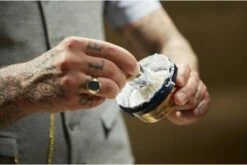 Vergulde Hand Scheerkwast - Voor Kappers -Verzorgingsproducten 1200x804 4