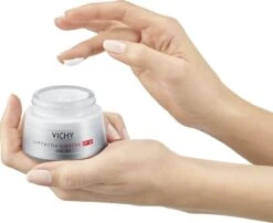 Vichy Liftactiv Supreme Dagcrème SPF30 - 50 Ml - Voor Elk Huidtype 14 Vichy Liftactiv Supreme Dagcrème SPF30 - 50 Ml - Voor Elk Huidtype -Verzorgingsproducten 1200x983 5