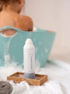 Naïf Family Doucheschuim Showerfoam Set - Voordeelverpakking - Lichaamsverzorging - 2 Stuks - Met Natuurlijke Ingrediënten -Verzorgingsproducten 892x1200 1