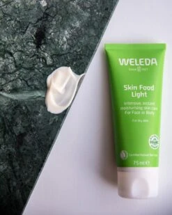 Weleda Skin Food Light 30ml 7 Weleda Skin Food Light 30ml -Verzorgingsproducten 960x1200