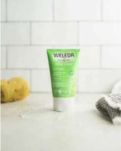 Weleda Berken Pearl Scrub Douchecrème -Verzorgingsproducten 966x1200